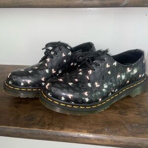 Dr. Martens - Leather Wild Heart Printed Oxford Shoes